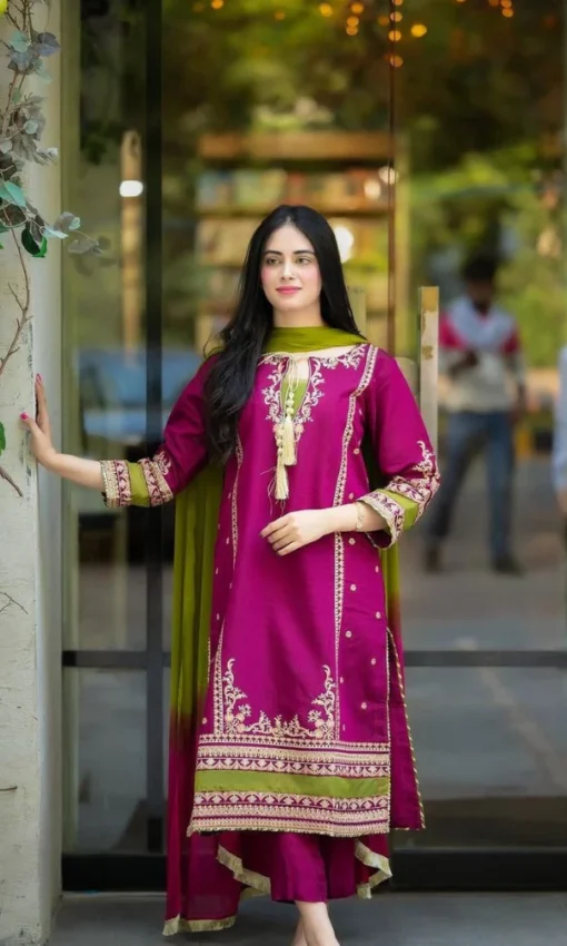 Embroidered Lawn 3pc Suit With Bamber Chiffon Dupatta [RC-7017] - Image 2