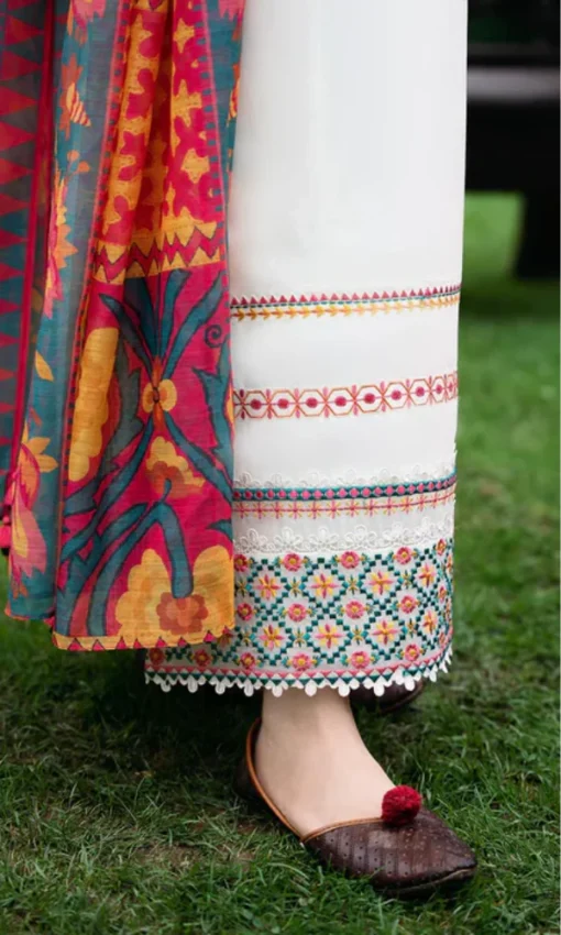 Sapphire Heavy Embroidered 3PC Lawn Suit [RC-7058] - Image 4